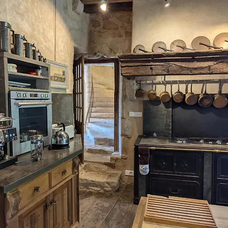 Prieure Du Xveme Restaure, Jardin Clos De 2000 M², Piscine, Cheminee, Wifi Fibre, Proche Eglise - Fr-1-653-219 Semesterbostad *