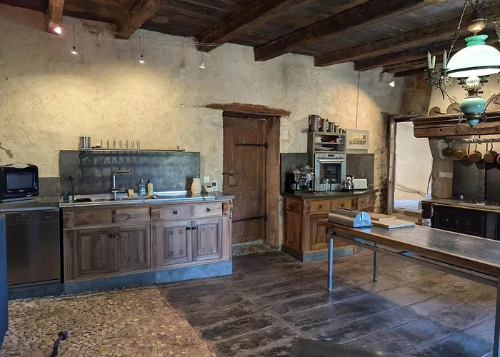 Prieure Du Xveme Restaure, Jardin Clos De 2000 M², Piscine, Cheminee, Wifi Fibre, Proche Eglise - Fr-1-653-219 *