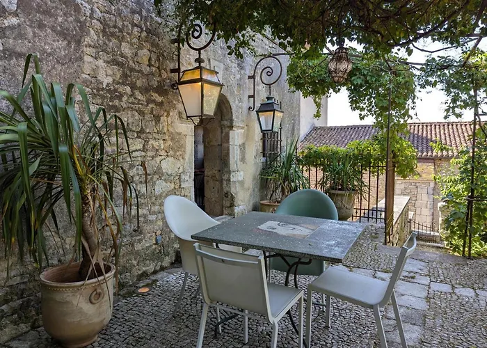 Prieure Du Xveme Restaure, Jardin Clos De 2000 M², Piscine, Cheminee, Wifi Fibre, Proche Eglise - Fr-1-653-219 Beaulieu-sur-Sonnette